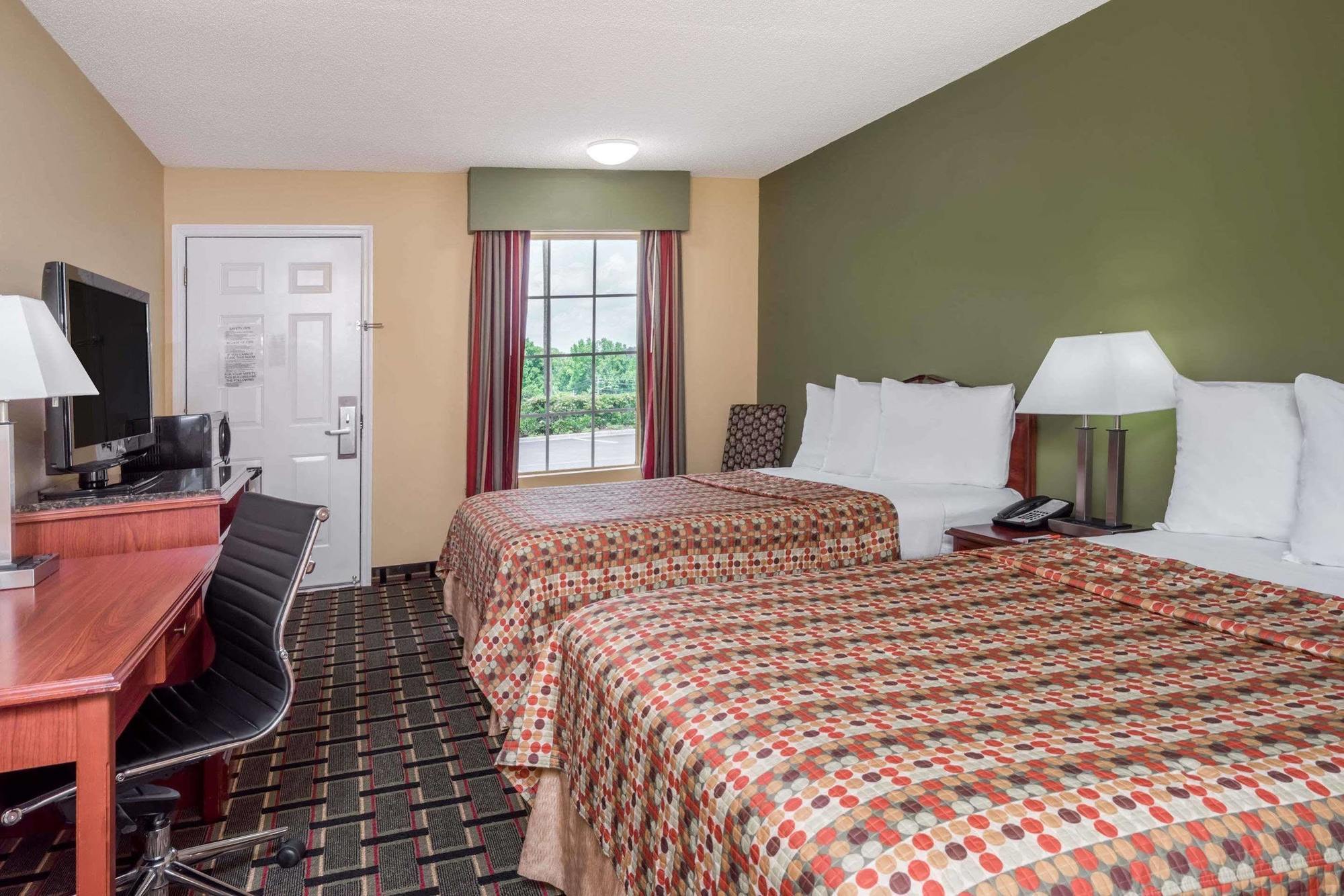 Howard Johnson By Wyndham Hotel 2*