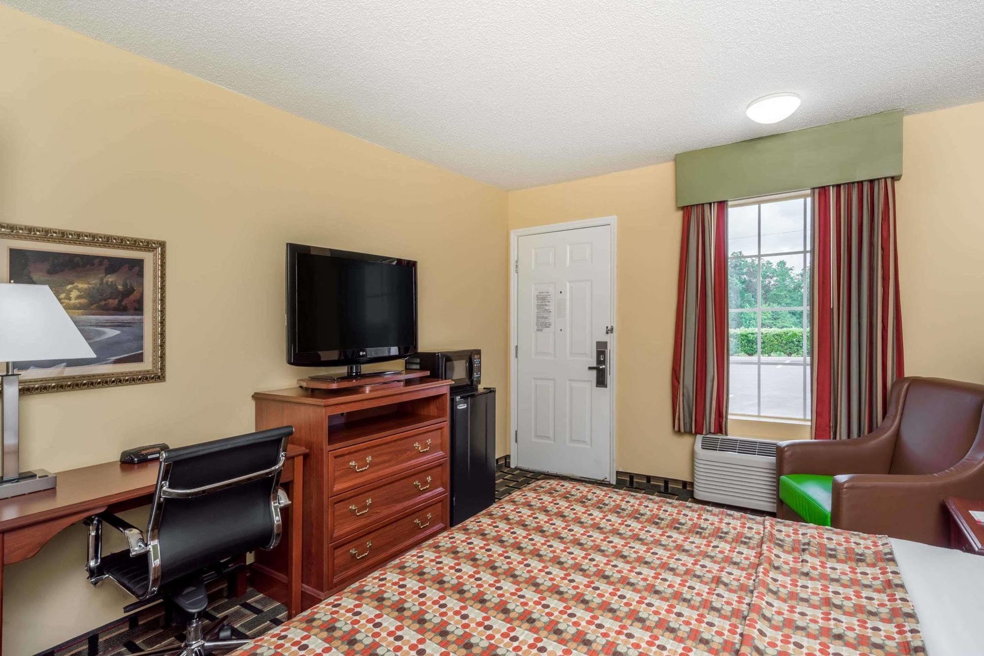 Hotel Howard Johnson By Wyndham Dalton