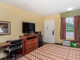 Howard Johnson By Wyndham Hotel 2*